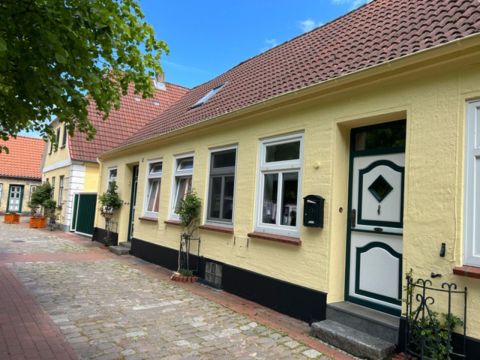 Fassadengestaltung Einfamilienhaus - Malerin Claudia Techau - Jübek - Schleswig